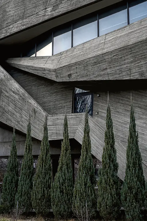 S. 131, House of open books2